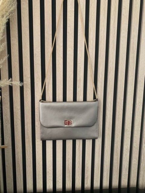 Pochette en Similicuir taupe métallisé